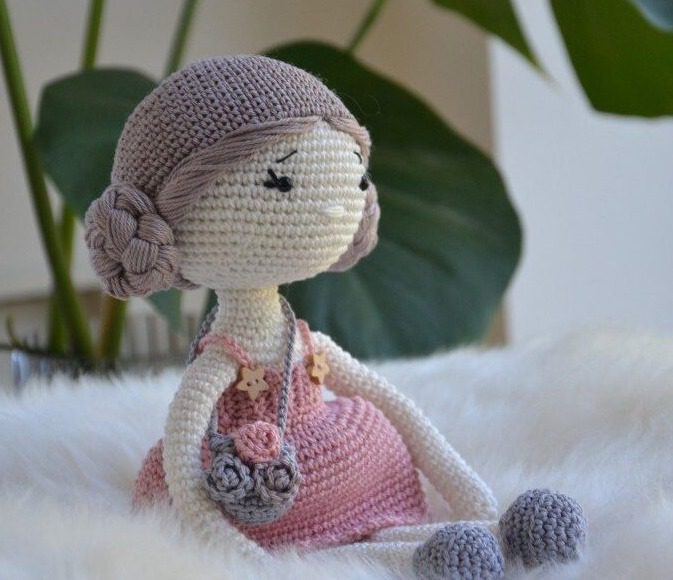 Miv Doll